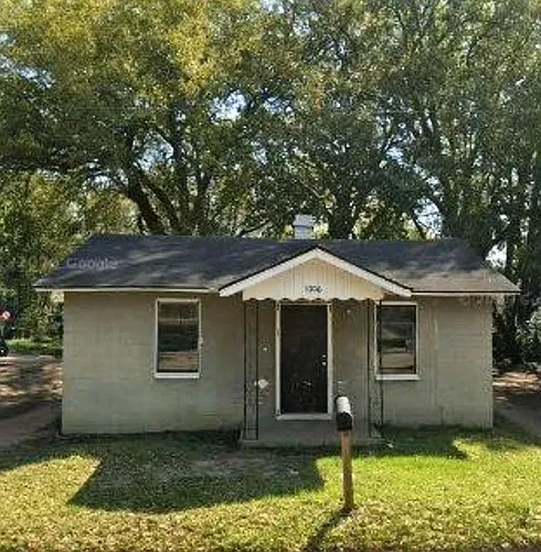 1006 S McKinley St Photo 1