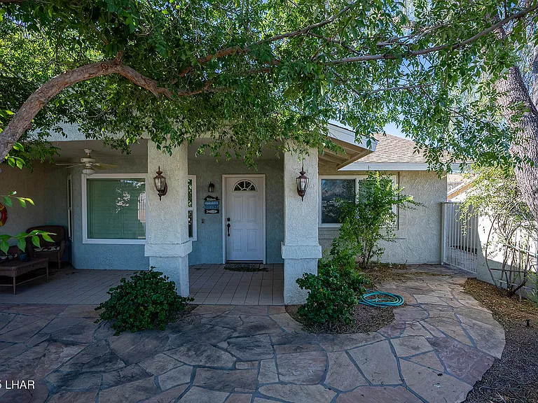 2906 Daytona Ave — Photo 24