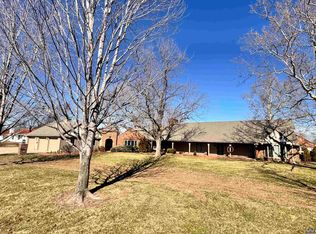 1100 SW 29th St, Topeka, KS 66611