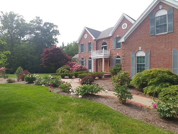 2nd image of 36 Greenwood Rd