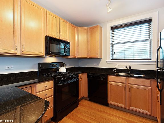 5th image of 715 Mulford St Unit 2C