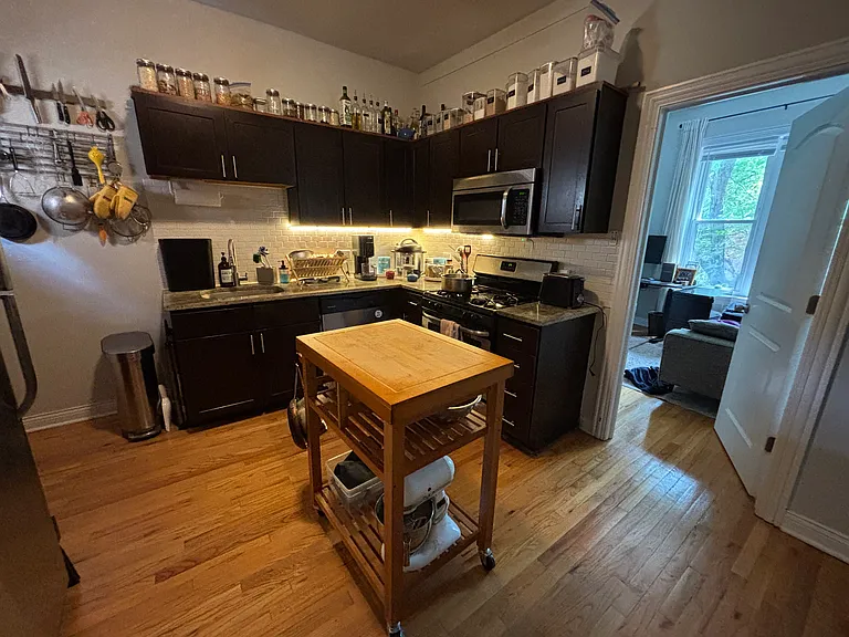 4701 N Malden St #3 — Photo 11