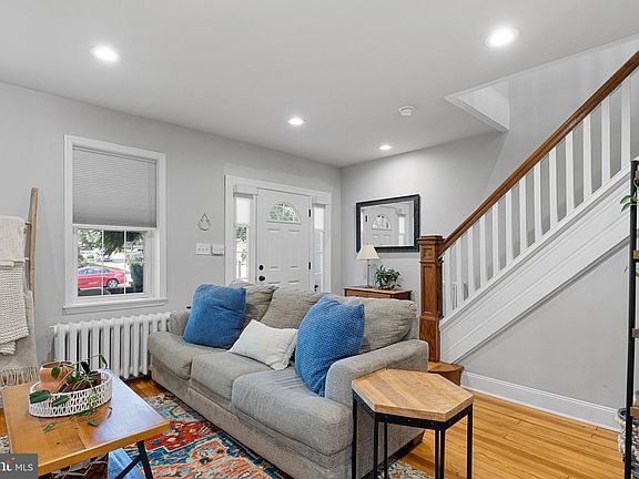 5th image of 1420 N Union St
