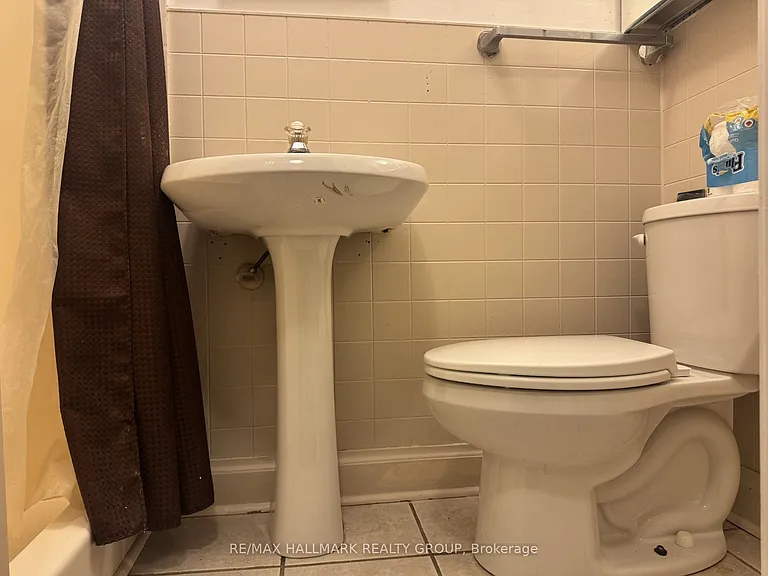 20 Russell St W #3 — Photo 12