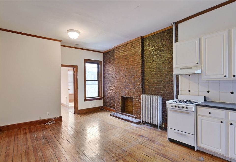 1st image of 516 12th St APT 2RR