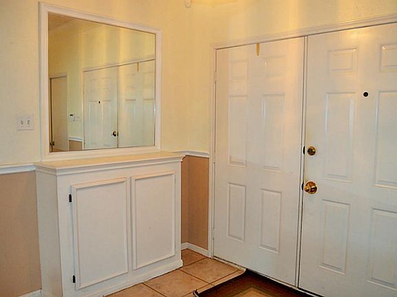 2nd image of 3919 Wintergreen Dr