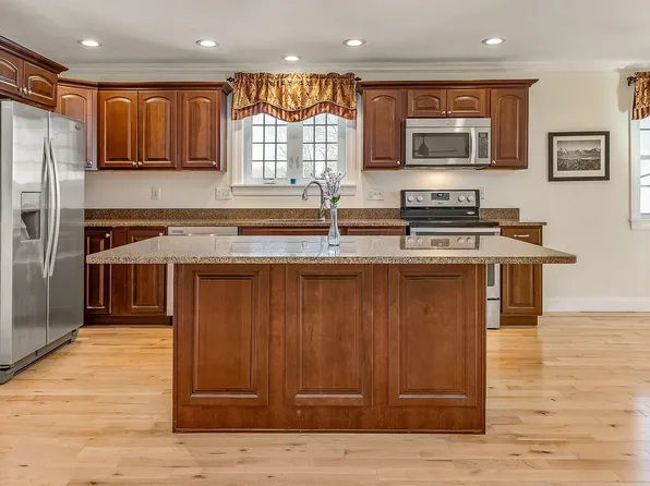 607 Old Wellington Road #A, Manchester, NH 03104