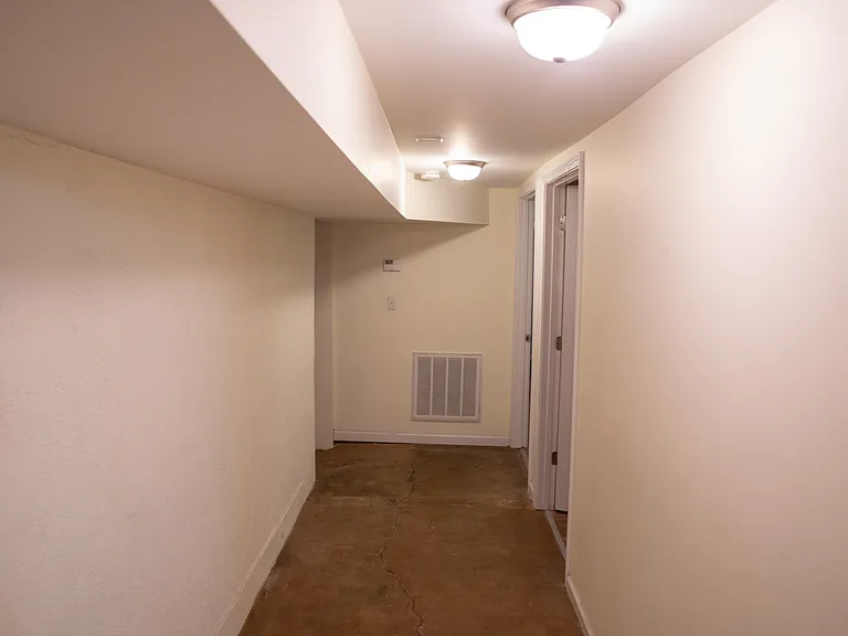 803 N Park St #2 — Photo 10