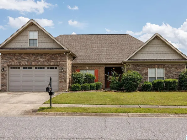 121 Waterford Cove Dr, Calera, AL 35040
