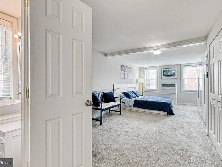 106 S Castle St — Photo 16