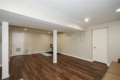 Vanguard Cir SW — Photo 35