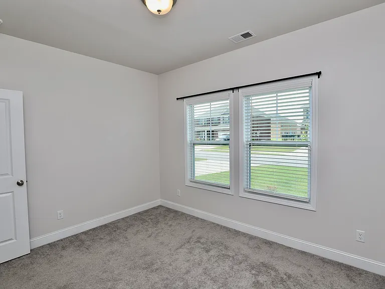 870 Curlew Cir — Photo 15