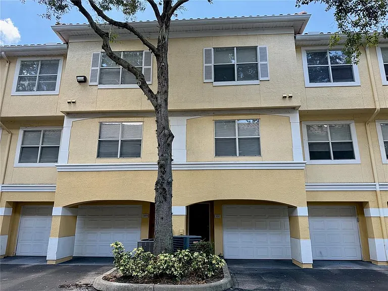 3011 Legacy Villas Dr #3011 — Photo 2