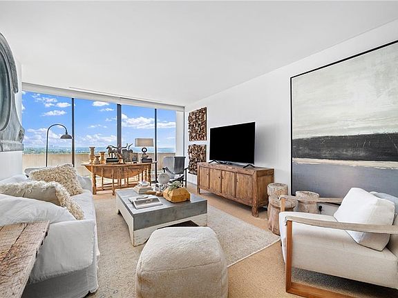 4th image of 2575 Peachtree Rd NE APT 22H