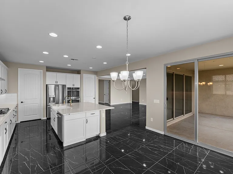 16001 N Columbus Blvd — Photo 19