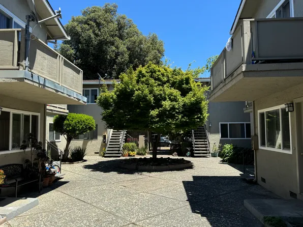 1077 Topaz Ave #17, San Jose, CA 95117