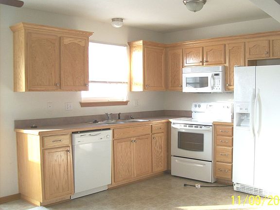 3rd image of 1200 Pebblecreek Dr APT C