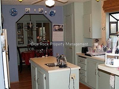 4th image of 19 Richards Dr