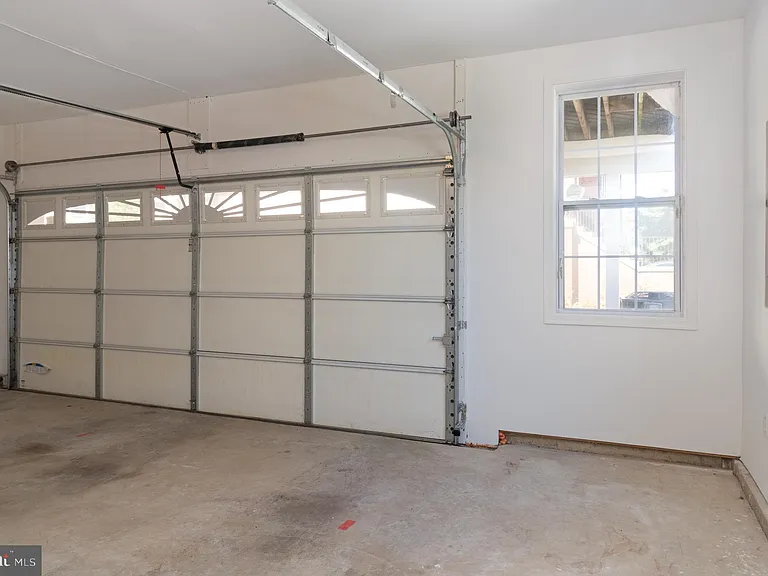 23409 Berkeley Meadows Dr — Photo 38