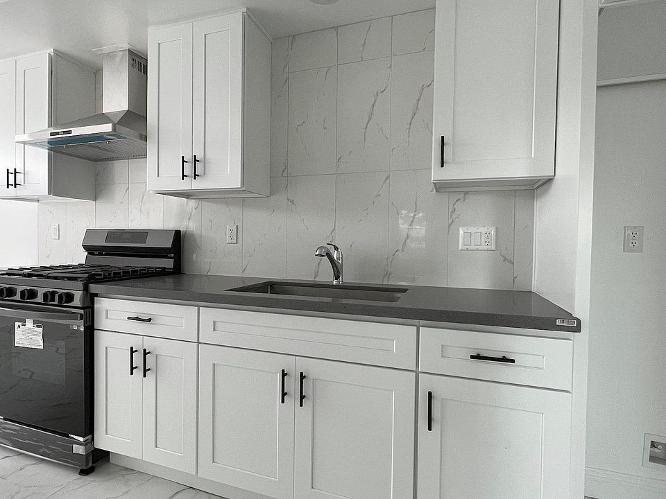 1st image of 1102 Larimore Ave #9