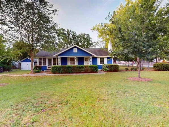 543 W College Ave, Hartsville, SC 29550