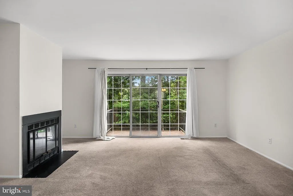 2 bed, 2.5 bath, 1224 sqft, $2,700 — Photo 4