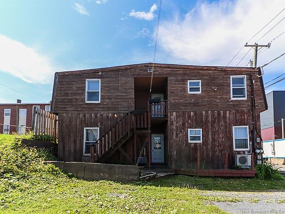 3rd image of 304 Carmarthen St