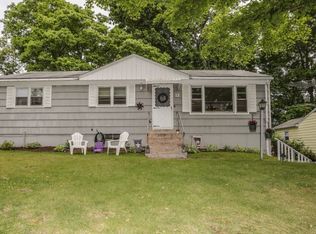 12 Peter Ln, West Haven, CT 06516