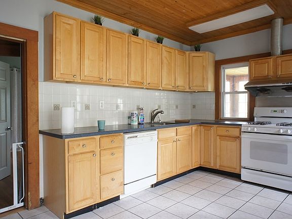 2nd image of 185 Farrington St