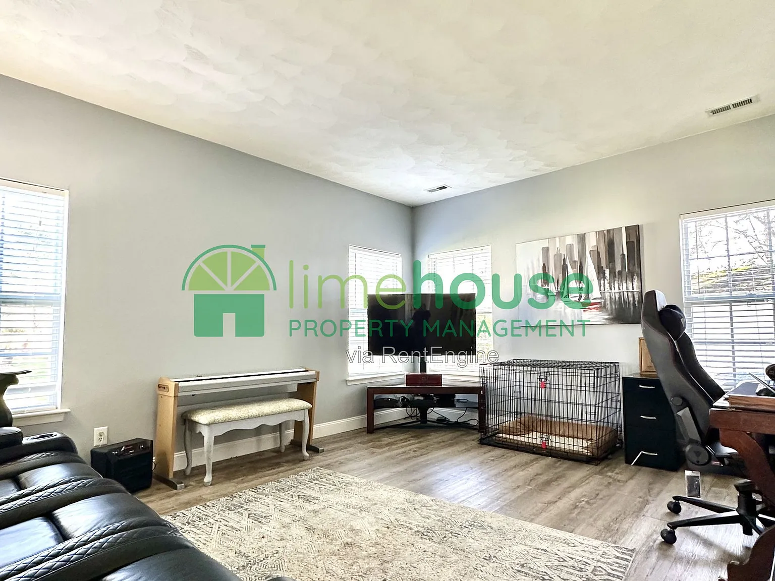 5 bed, 2.5 bath, 3138 sqft, $3,195 — Photo 2