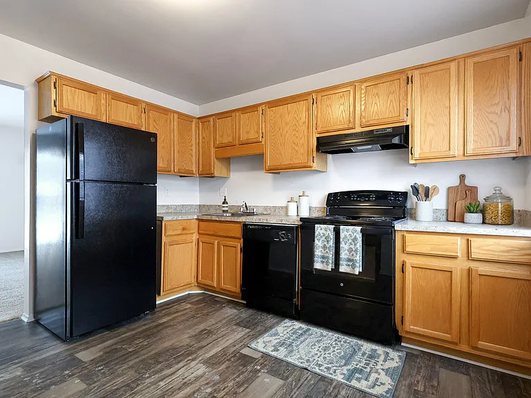 Coach House Apartments — Photo 17