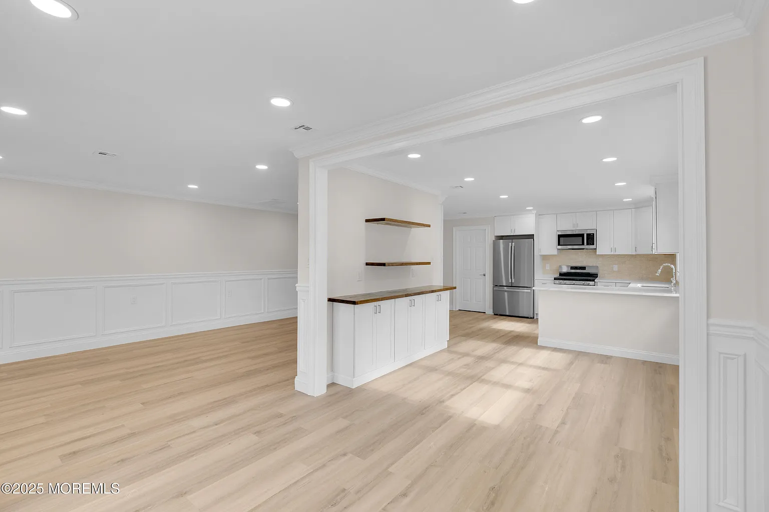 42 Sidney Court photo 1