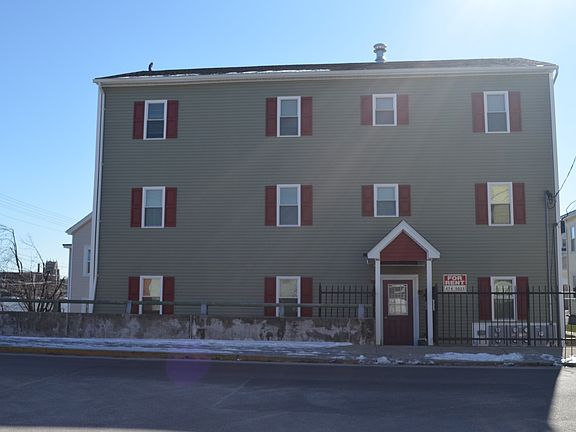 5th image of 88 Sacred Heart Ave APT 6
