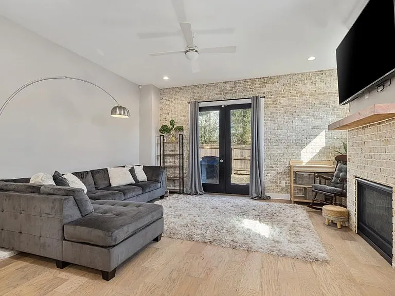 2356 Mason Dr #B-7 — Photo 6