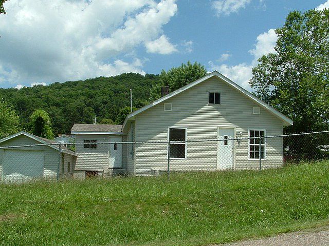 1st image of 629 Elder Ave
