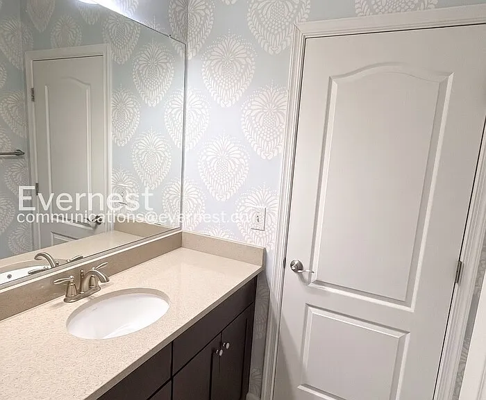 1735 Hudgins Farm Cir — Photo 16