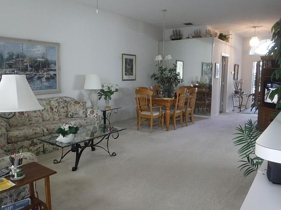5th image of 4838 SE Devenwood Way