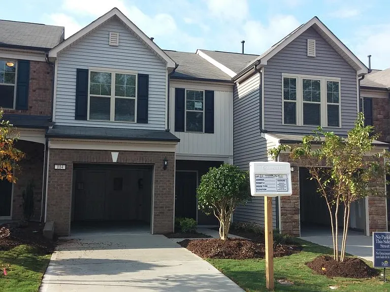 114 Olivet Loop — Photo 3