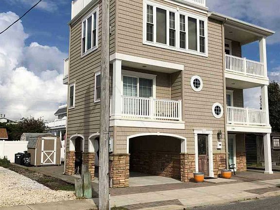 3rd image of 5306 Pleasure Ave