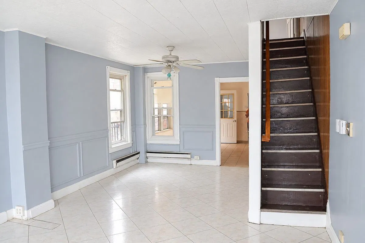 3 bed, 2.0 bath, 1253 sqft, $1,800 — Photo 3