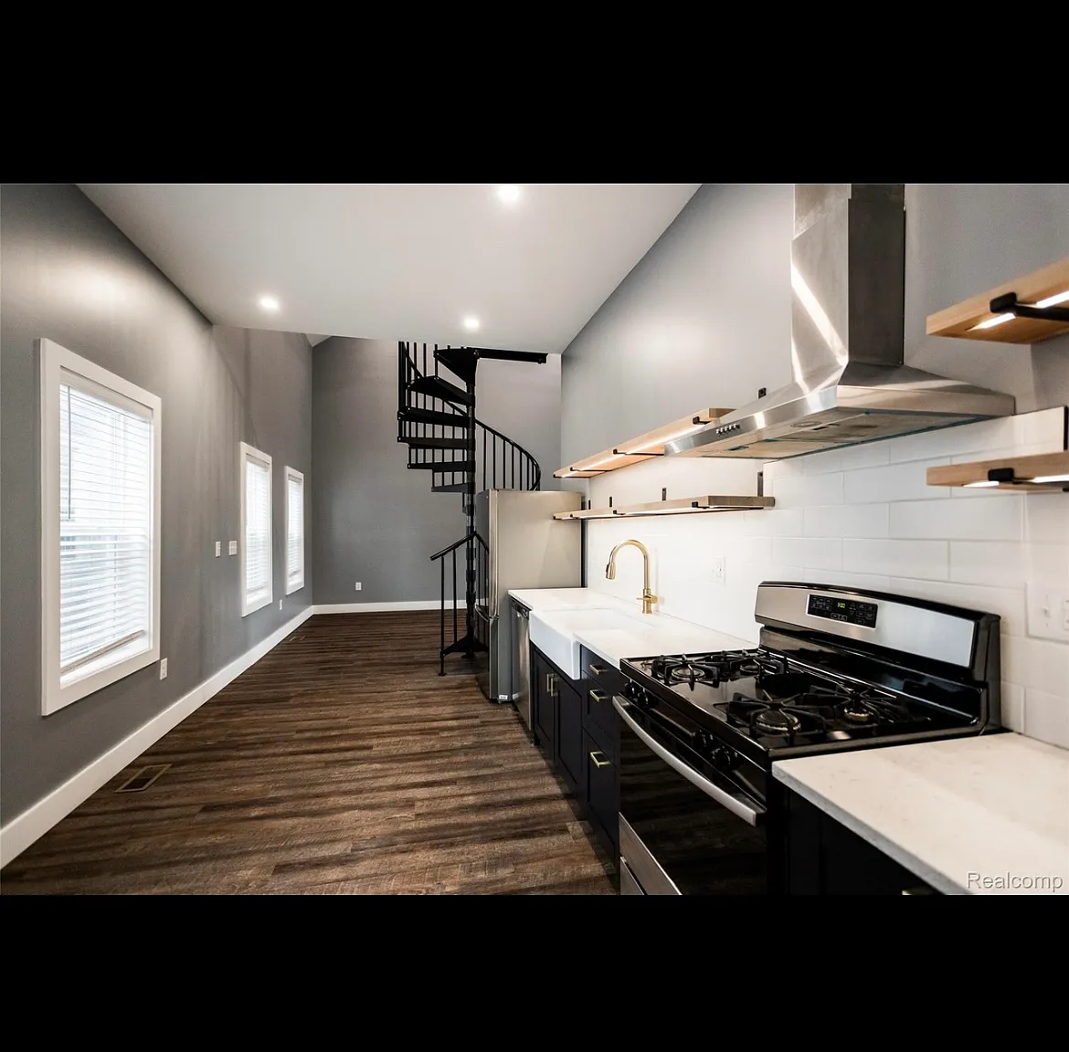 2 bed, 1256 sqft, $1,750 — Photo 3