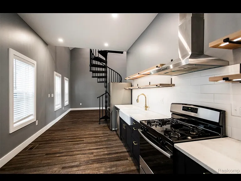 3714 23rd St #B — Photo 3