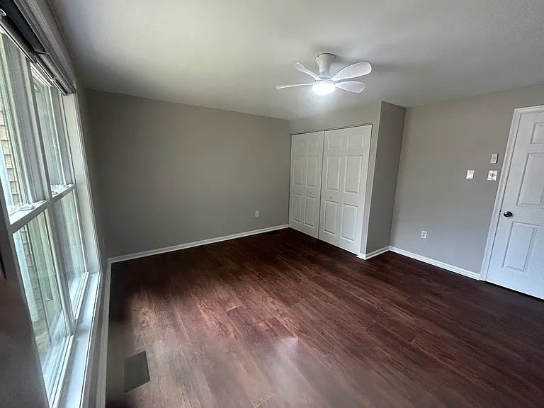 525 Clubhouse Dr — Photo 12