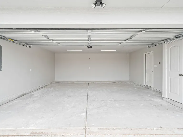 8807 N County Road 3200 — Photo 13