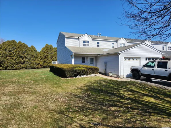 27 Schleigel Boulevard #53, Amityville, NY 11701