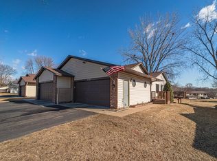 14362 Pennock Ave, Apple Valley, MN 55124