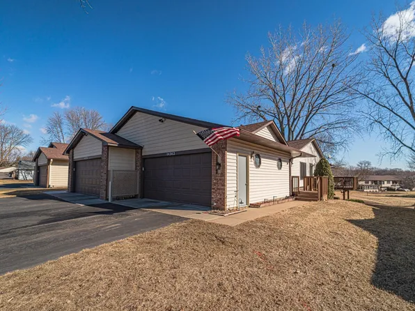 14362 Pennock Ave, Apple Valley, MN 55124