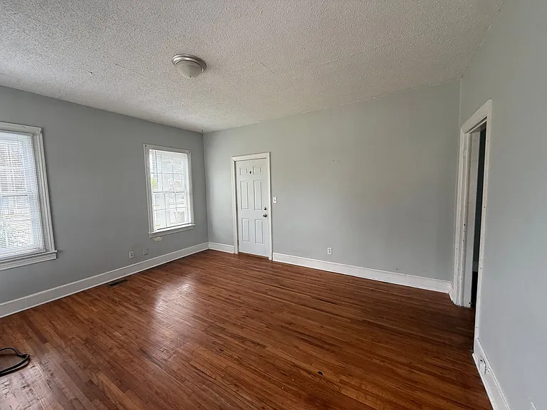 213 Wilson St NE — Photo 14
