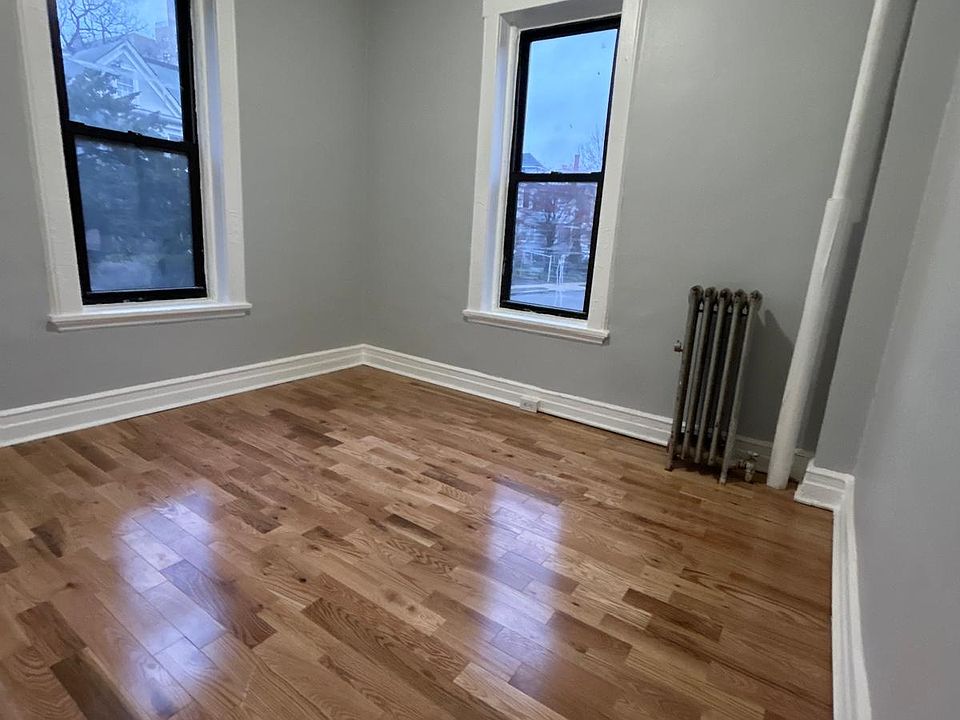 1st image of 4 Carnegie Ave APT 2