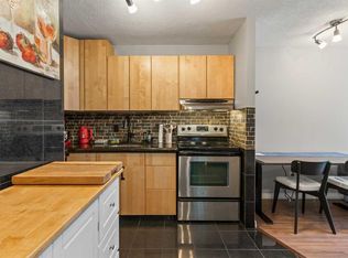 339 N 13th Ave SW #405, Calgary, AB T2R 0K3